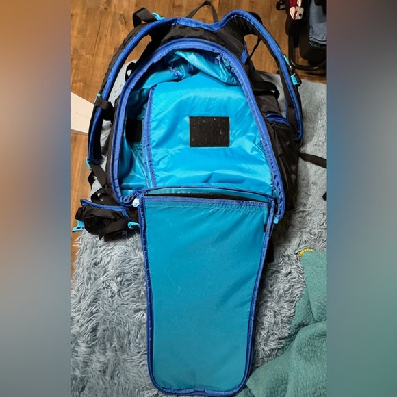 Dakine Snow Camera Backpack - Picture 14 of 14